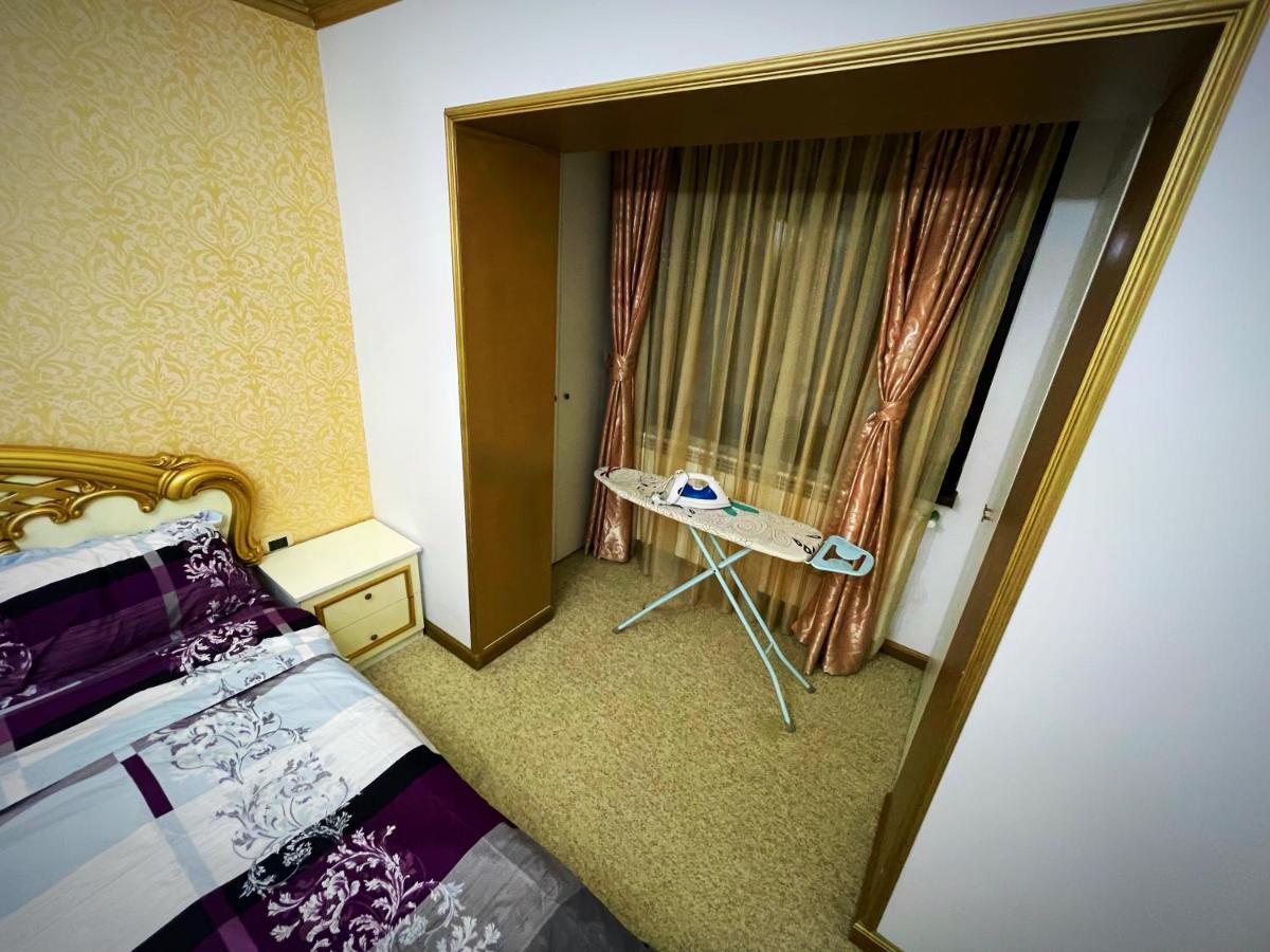 Apartament De Lux Zona 0 Botosani 2 Camere ภายนอก รูปภาพ